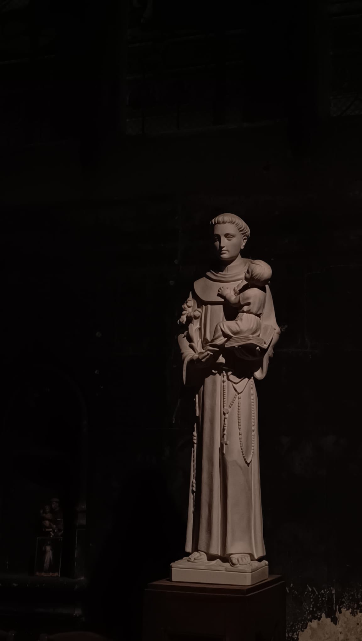 Photo de nous deux au musée de Cluny, le musée du Moyen Age.